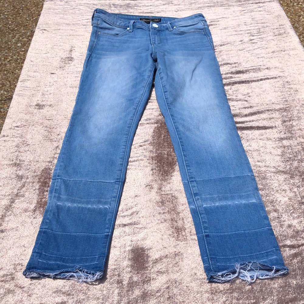 Abercrombie and Fitch Signature Collection Midrise Super Skinny Ankle Jean